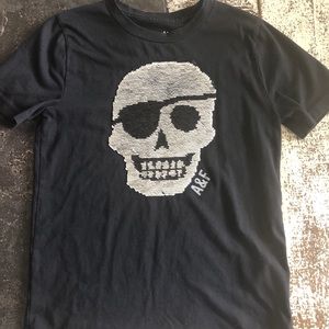 Boys Abercrombie pirate skull T-shirt